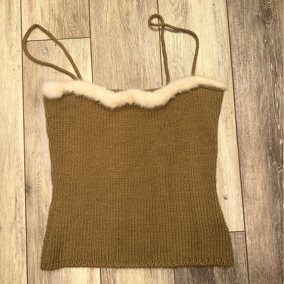 Cashmere and mink sweater set in Mint Condition perfect for Valentine’s Day - Picture 3 of 5